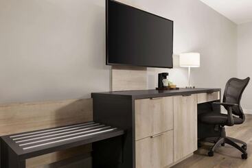 هتل Travelodge By Wyndham Alma