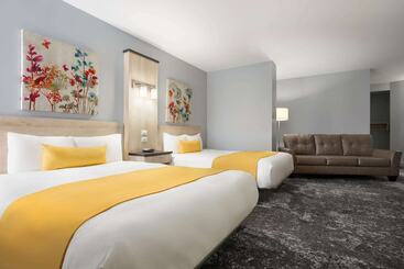 هتل Travelodge By Wyndham Alma