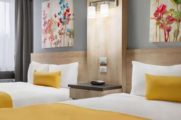 هتل Travelodge By Wyndham Alma