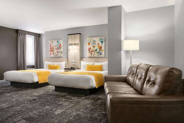 هتل Travelodge By Wyndham Alma