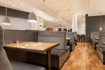 هتل Travelodge By Wyndham Alma