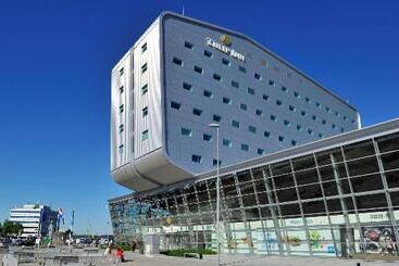 هتل Tulip Inn Eindhoven Airport