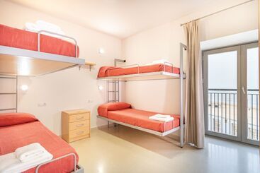 Albergue Inturjoven Chipiona   Hostel