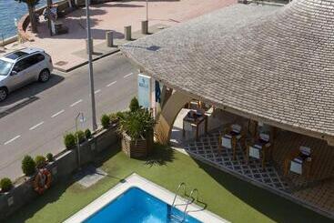Apartamentos Canyelles Marina 3000