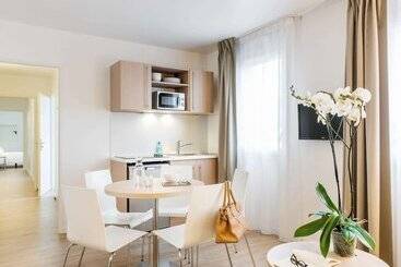 Aparthotel Adagio Access Paris Clichy