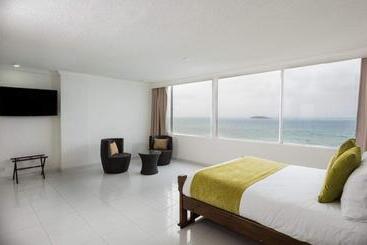 هتل Calypso Beach