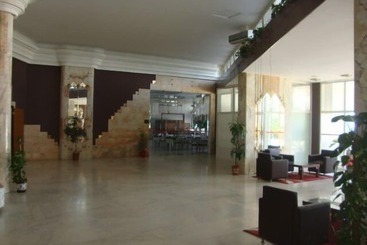 هتل Corniche Palace