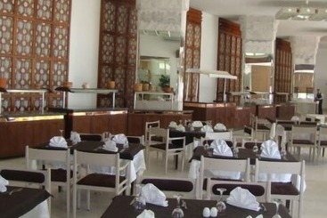 هتل Corniche Palace