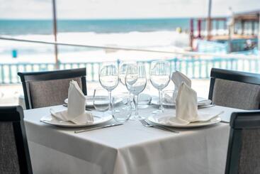 هتل Cristal Vieira Praia & Spa