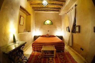 هتل Dar Kamar