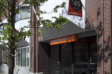 Easyhotel The Hague City Centre