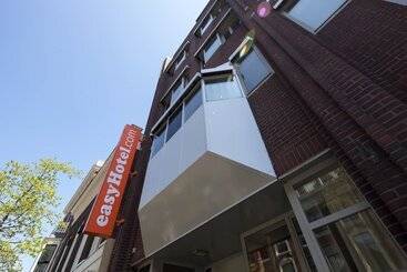 Easyhotel The Hague City Centre