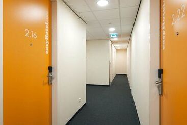Easyhotel The Hague City Centre