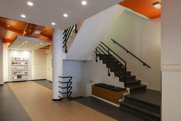 Easyhotel The Hague City Centre