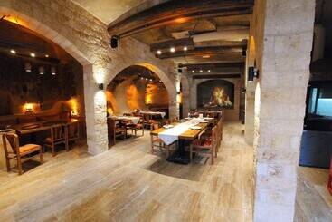 هتل Fresco Cave Suites Cappadocia