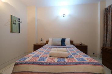 هتل Green House Guest House