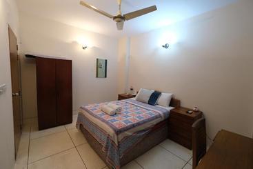هتل Green House Guest House