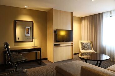 هتل Hilton Garden Inn Tucuman