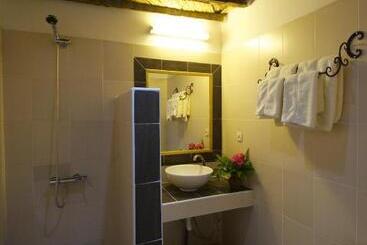 هتل Hôtel Kadiandoumagne