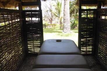 Leo S Beach Hotel   Adults Only
