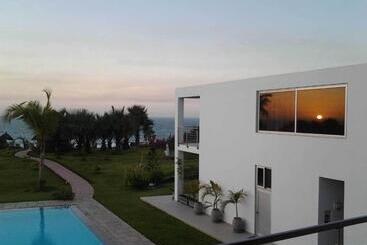 Leo S Beach Hotel   Adults Only