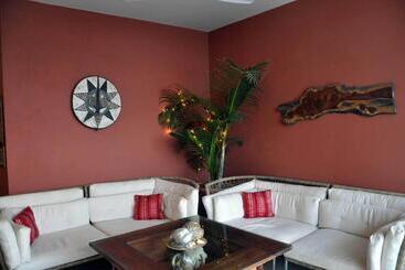Leo S Beach Hotel   Adults Only