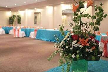 هتل Quality Inn Piedras Negras