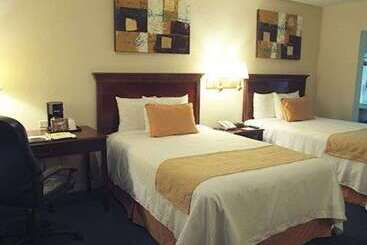هتل Quality Inn Piedras Negras