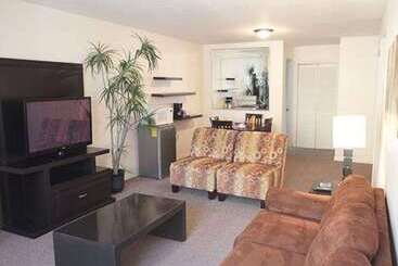 هتل Quality Inn Piedras Negras