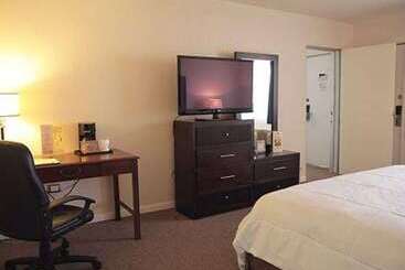 هتل Quality Inn Piedras Negras