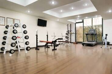 هتل Ramada By Wyndham Tashkent