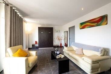 هتل Residence Le Saint Esteve