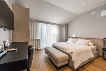 هتل Rooms & Restaurant Matanovi Dvori