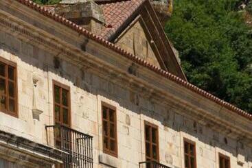 Parador De Corias