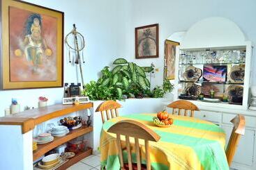 هتل Casa Holistica Sol