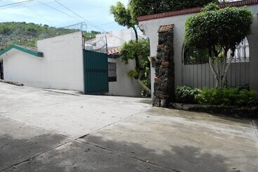 هتل Departamentos Amueblados Campestre