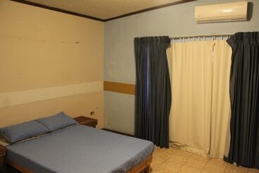 هتل Hacienda De Nomadas   Hostel