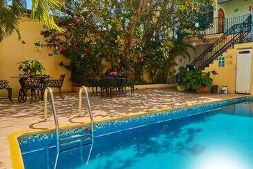 هتل Posada San Rafael