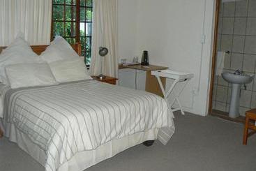 هتل Country Link Guest Lodge