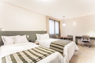 هتل Esuites Sion  Savassi