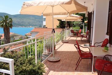 هتل Guest House Tomanovic