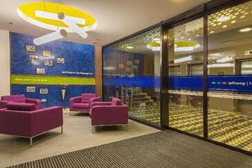 هتل Hampton By Hilton Warsaw City Centre