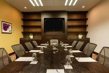 هتل Hilton Garden Inn Queretaro
