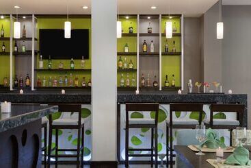 هتل Hilton Garden Inn Queretaro