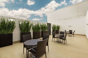 هتل Hilton Garden Inn Queretaro