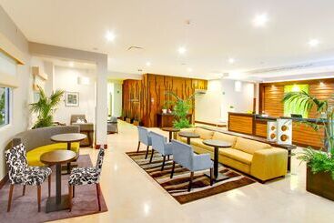 هتل Hilton Garden Inn Queretaro