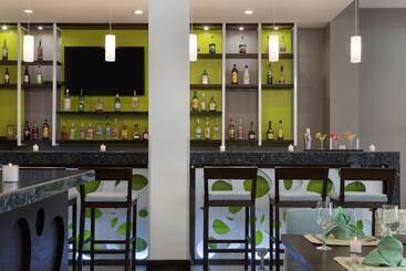 هتل Hilton Garden Inn Queretaro