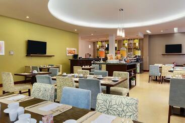 هتل Hilton Garden Inn Queretaro