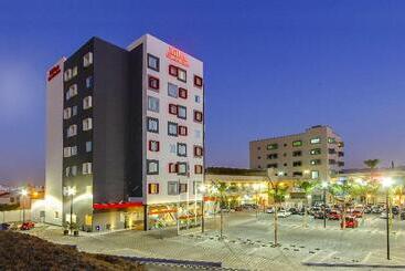 هتل Hilton Garden Inn Queretaro