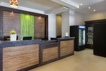 هتل Hilton Garden Inn Queretaro